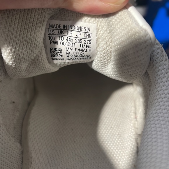 Adidas superstar sneakers in good condition men’s sneakers - Picture 3 of 4